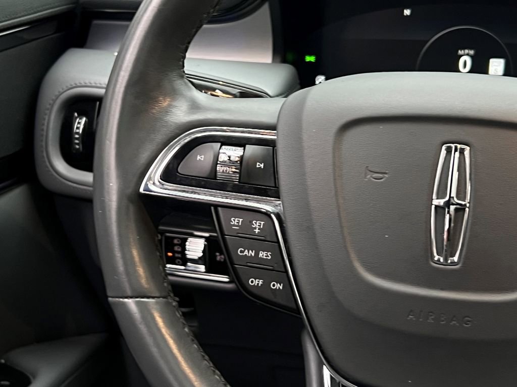 Certified 2023 Lincoln Nautilus Reserve w/ Monochromatic Package image 30