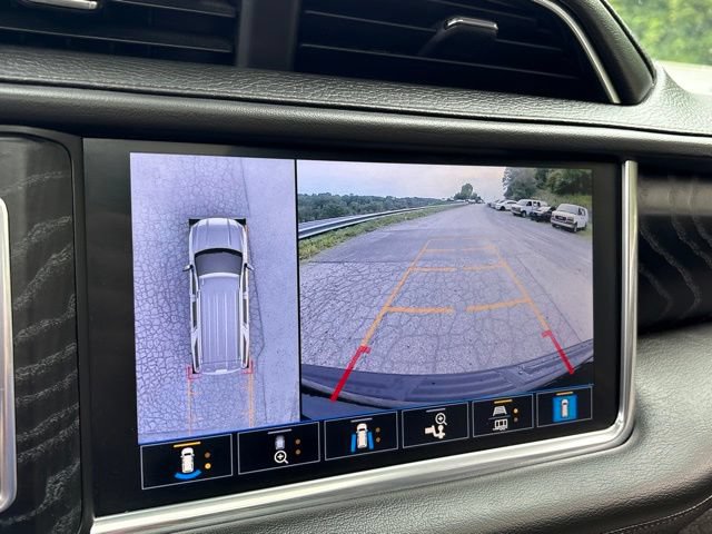 Used 2021 GMC Yukon Denali w/ LPO, Illumination Package AWD/4WD image 19