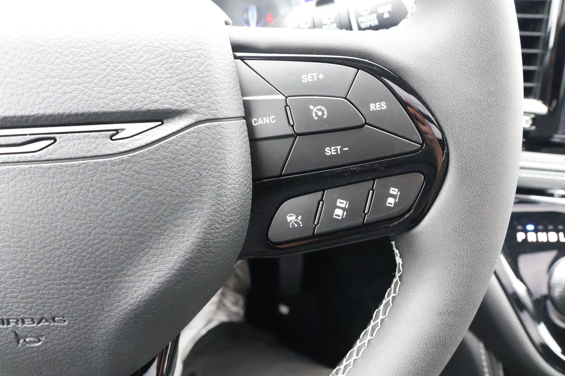New 2027 Chrysler Pacifica Limited FWD image 28