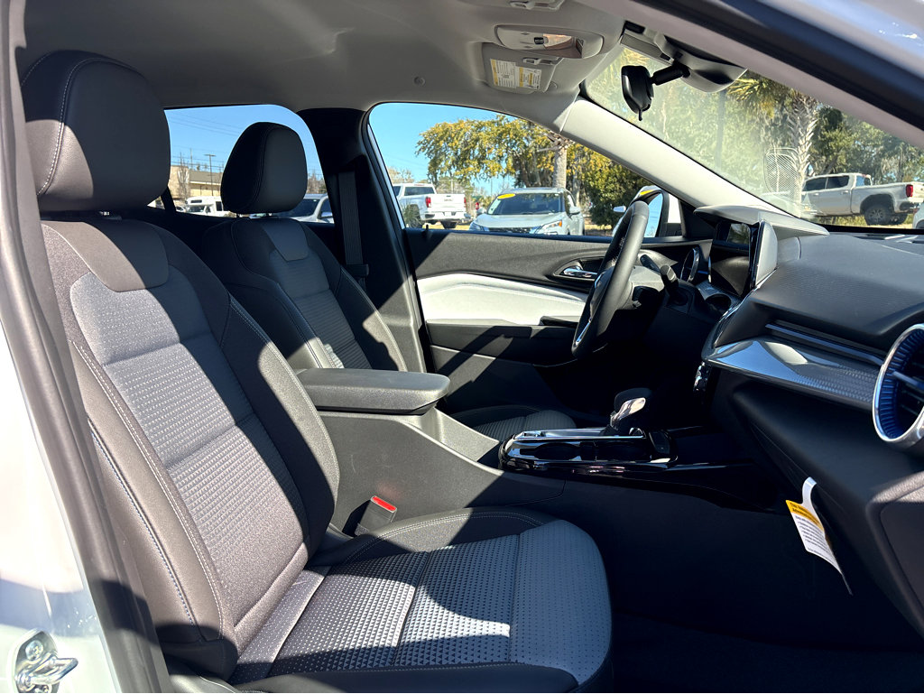 New 2025 Chevrolet Trax LT w/ Driver Confidence Package image 14