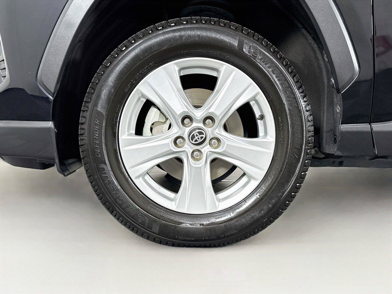 Certified 2021 Toyota RAV4 XLE AWD/4WD image 43
