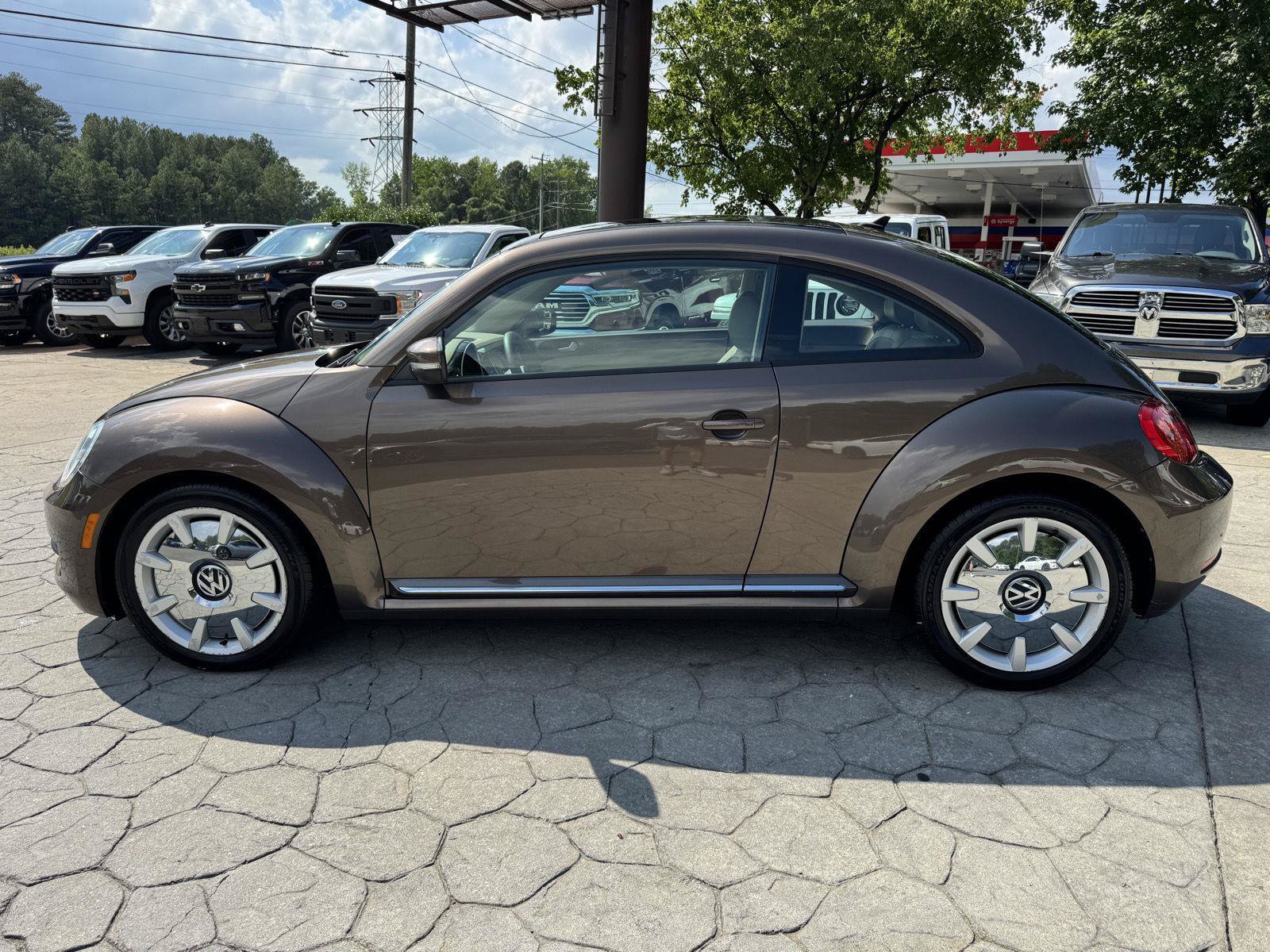 Used 2015 Volkswagen Beetle 1.8T FWD image 9