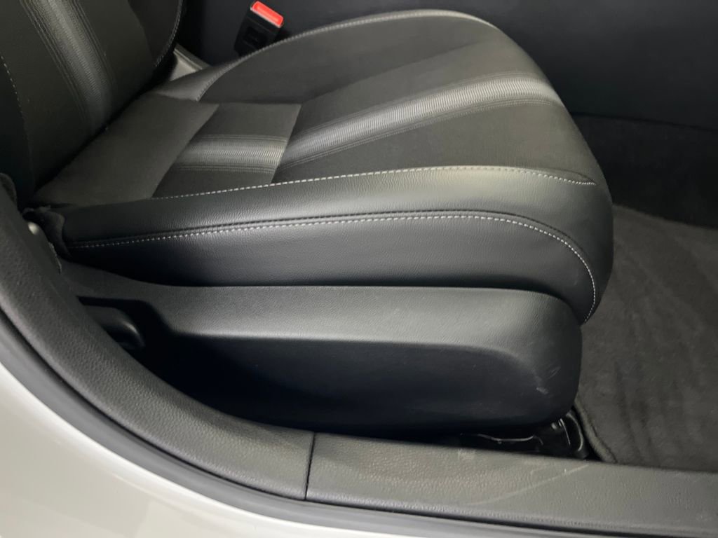 Used 2025 Honda Civic Sport image 42