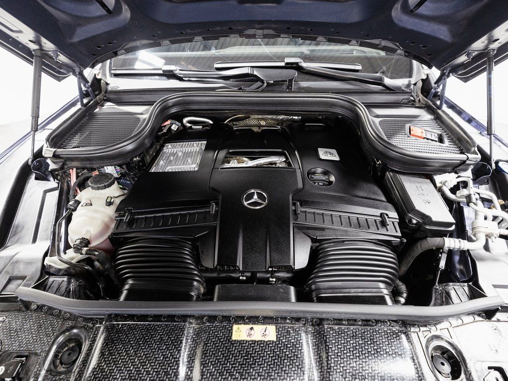 Used 2024 Mercedes-Benz Maybach GLS 600 4MATIC image 37