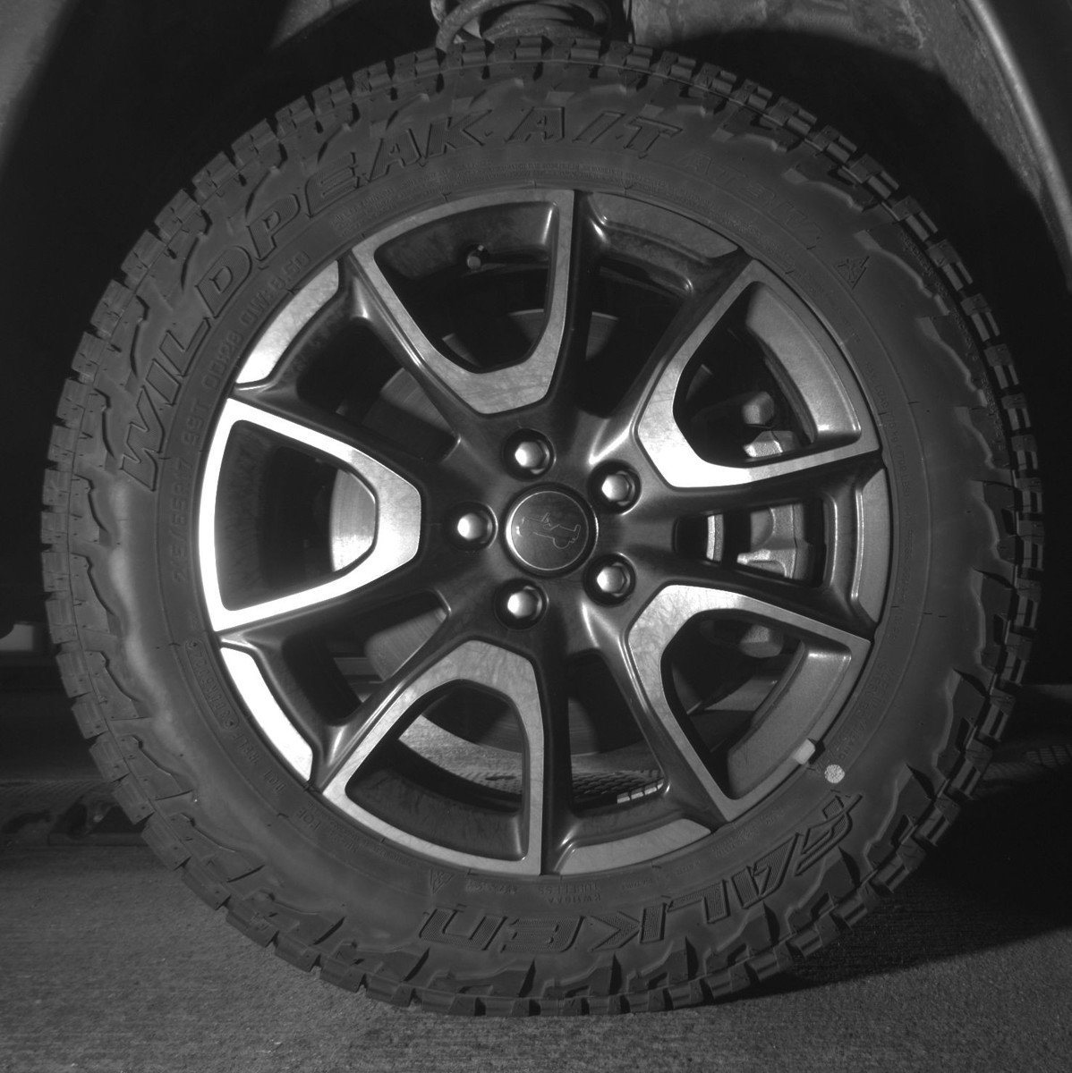 Used 2025 Jeep Compass Trailhawk image 13