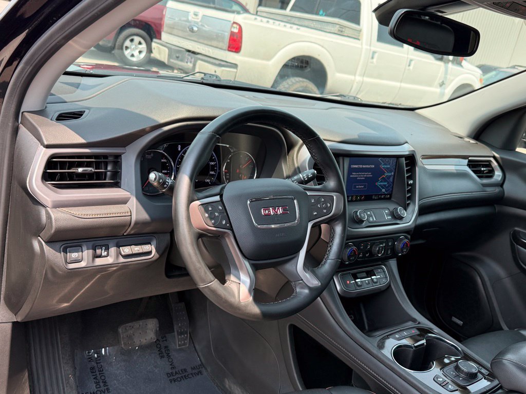 Used 2023 GMC Acadia AT4 w/ Technology Package AWD/4WD image 4