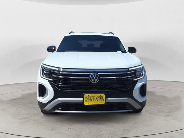 Used 2024 Volkswagen Atlas Peak Edition SE AWD/4WD image 8