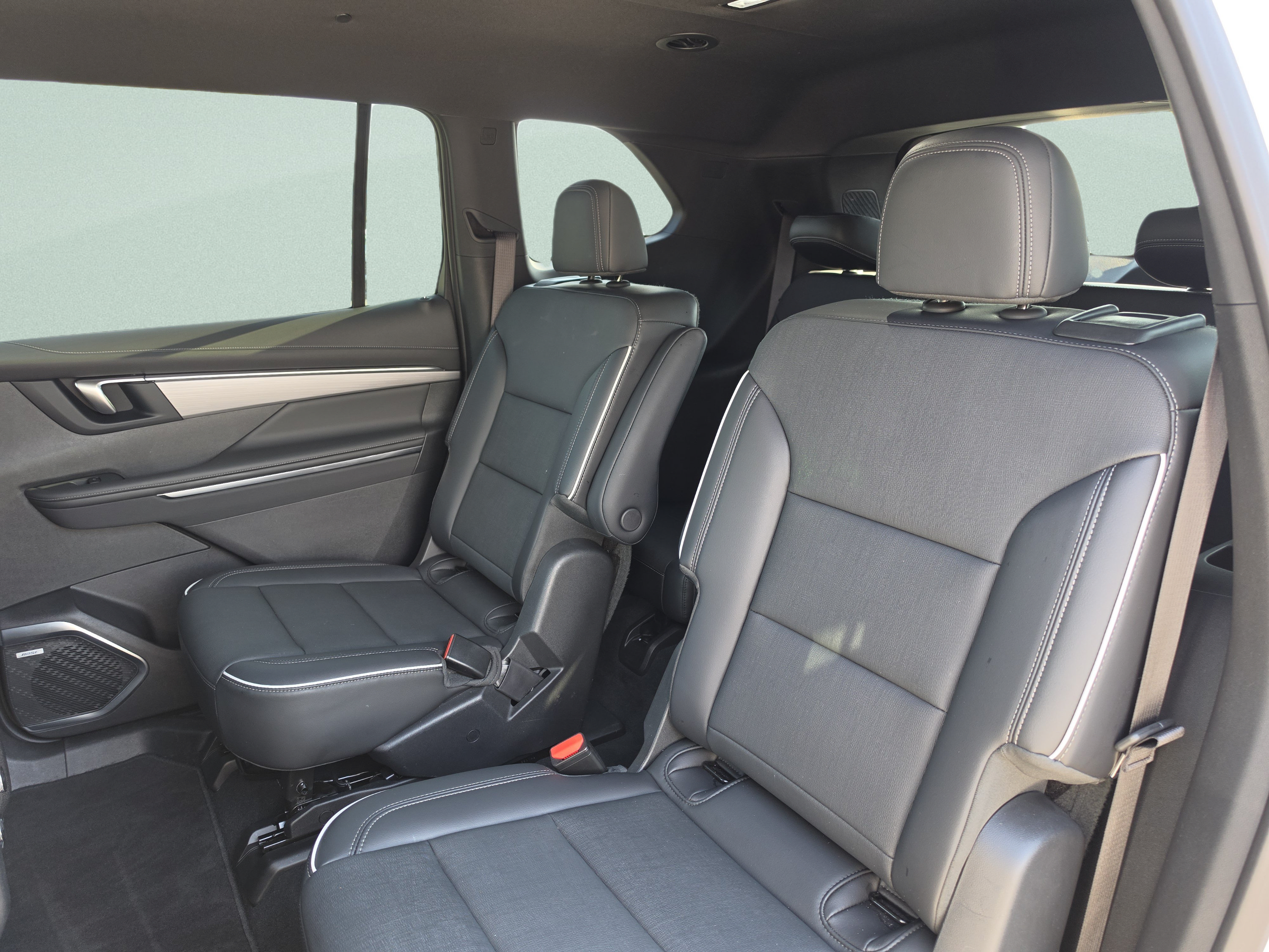 Used 2025 Buick Enclave Preferred FWD image 23