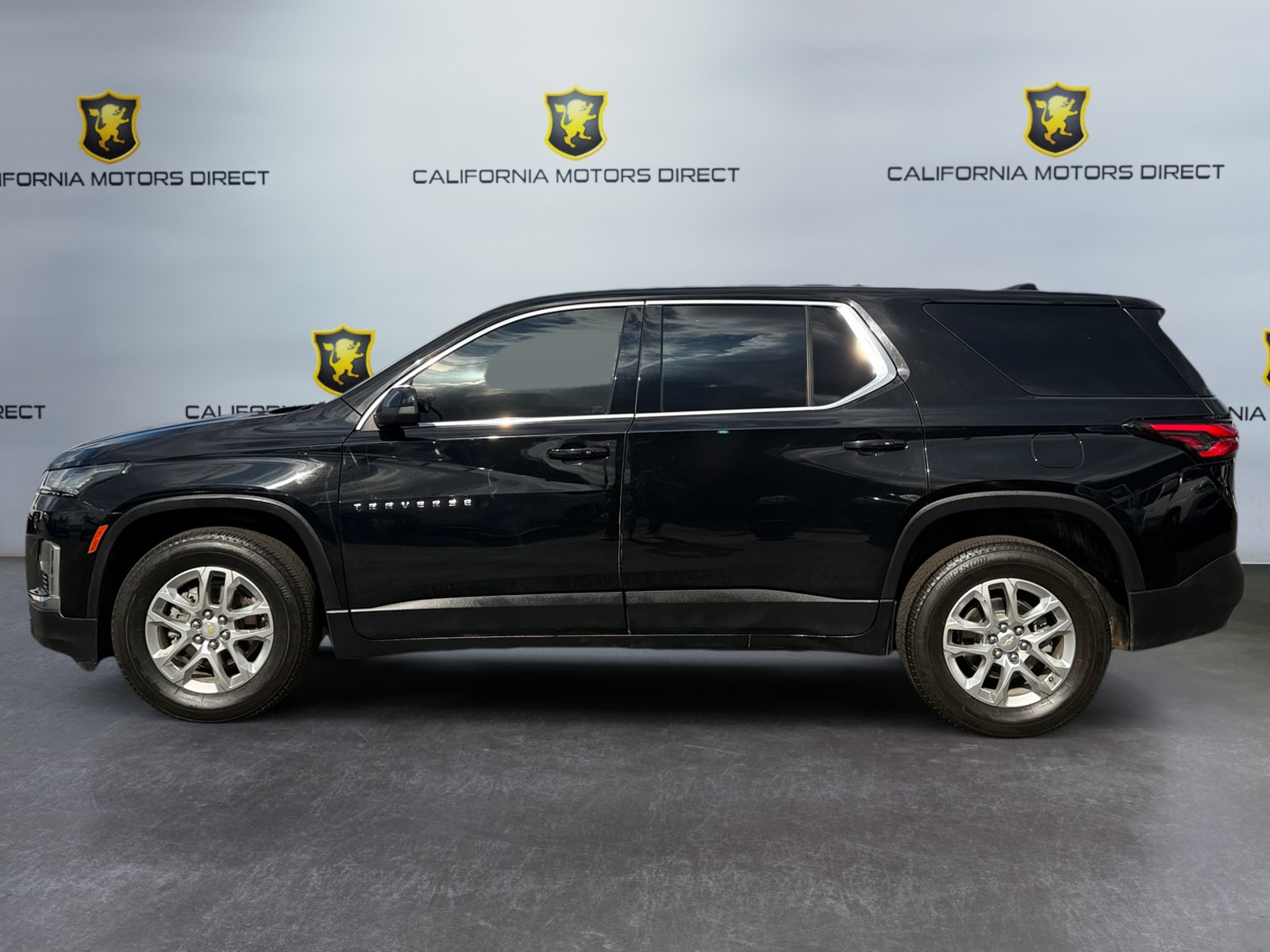 Used 2022 Chevrolet Traverse LS FWD image 6
