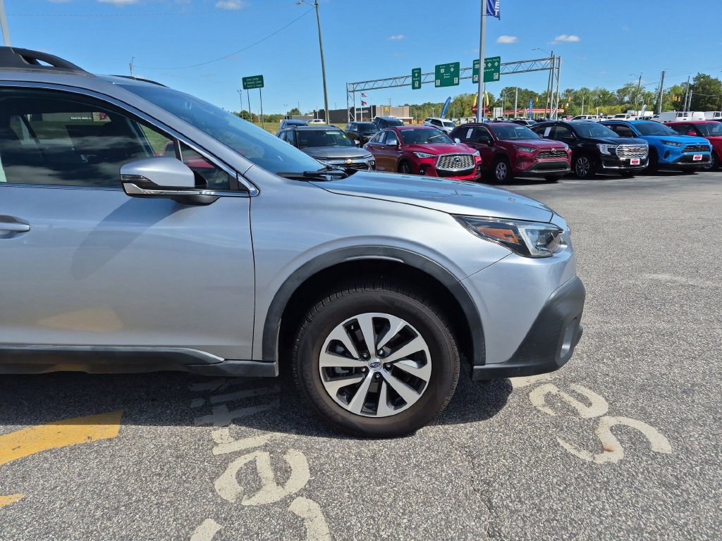 Used 2020 Subaru Outback Premium AWD/4WD image 11