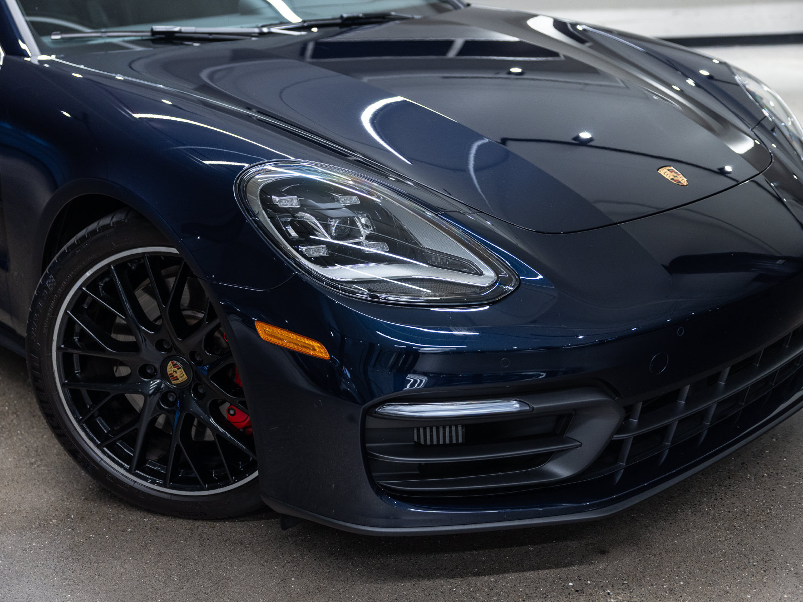 Certified 2022 Porsche Panamera 4S AWD/4WD image 16