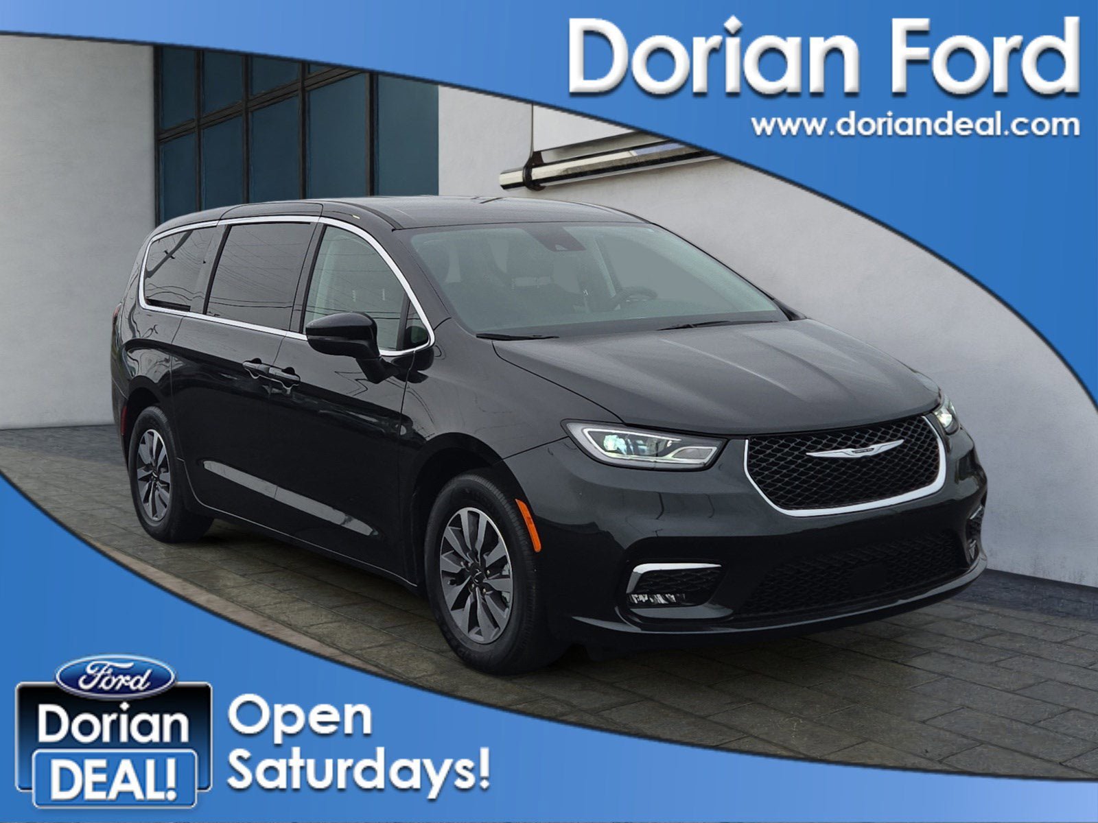 Used 2023 Chrysler Pacifica Touring-L FWD image 1