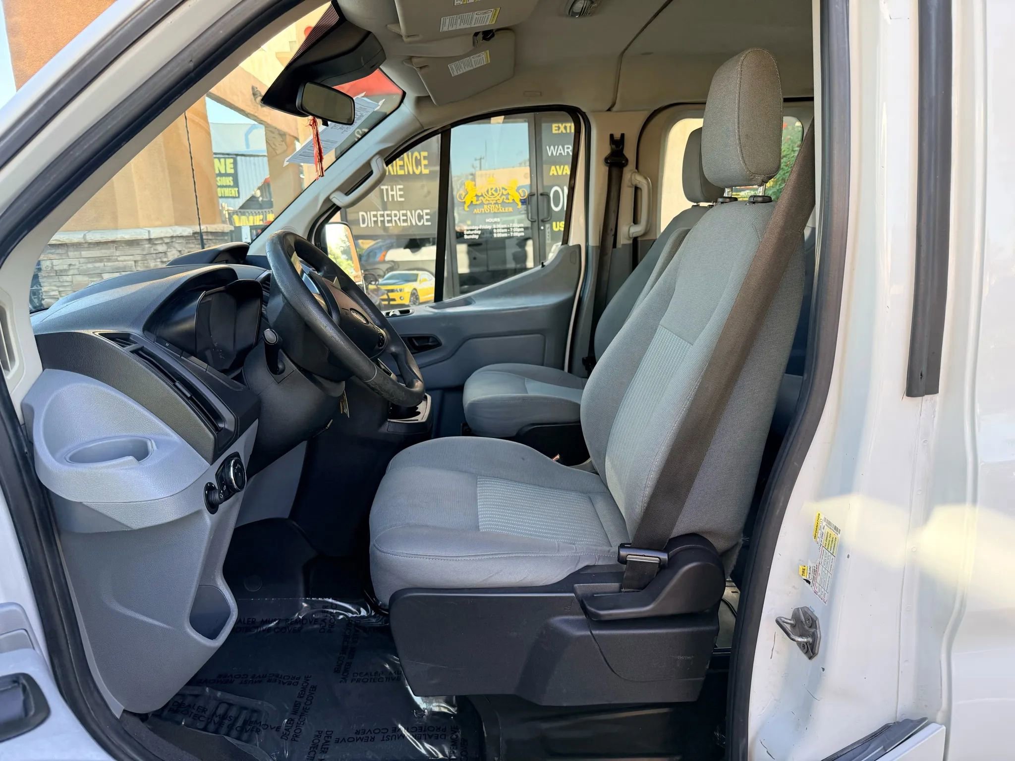 Used 2015 Ford Transit 350 XLT RWD image 9