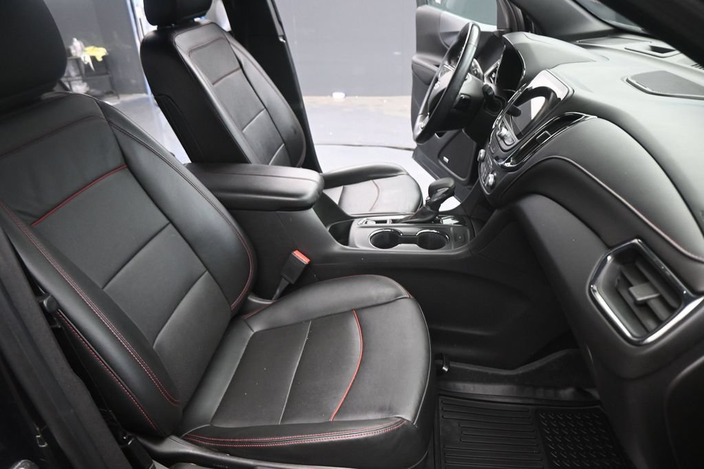 Used 2023 Chevrolet Equinox RS w/ RS Leather Package FWD image 24