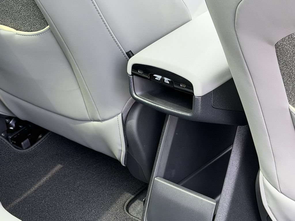 New 2026 Volvo EX30 Cross Country Ultra AWD/4WD image 12