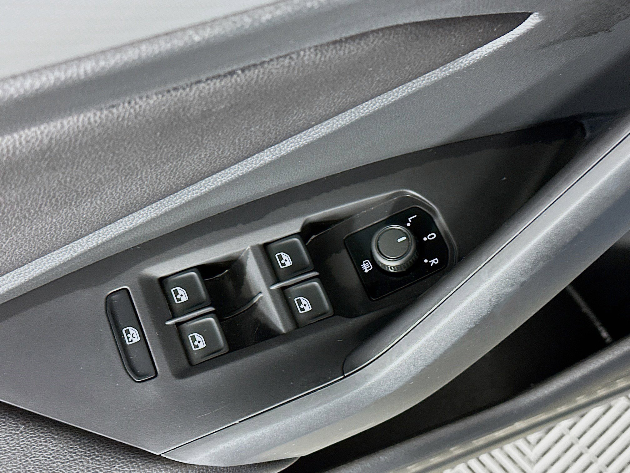 Used 2019 Volkswagen Jetta S image 18