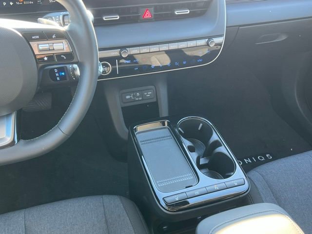 New 2025 Hyundai Ioniq 5 SE image 16