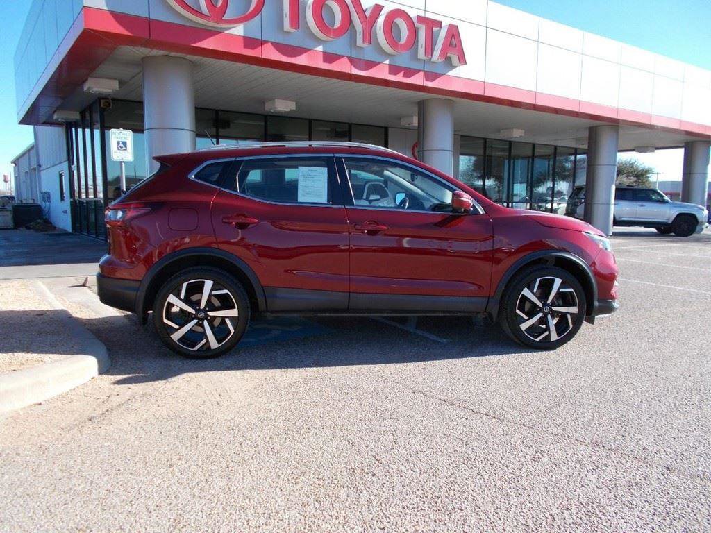Used 2020 Nissan Rogue Sport SL w/ Premium Package FWD image 6