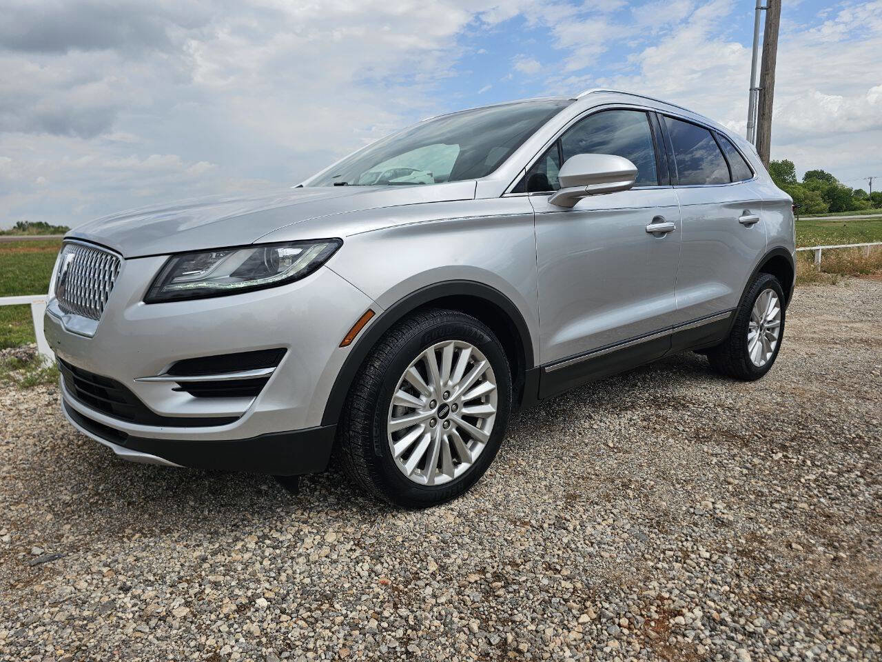 Used 2019 Lincoln MKC Premiere FWD image 1
