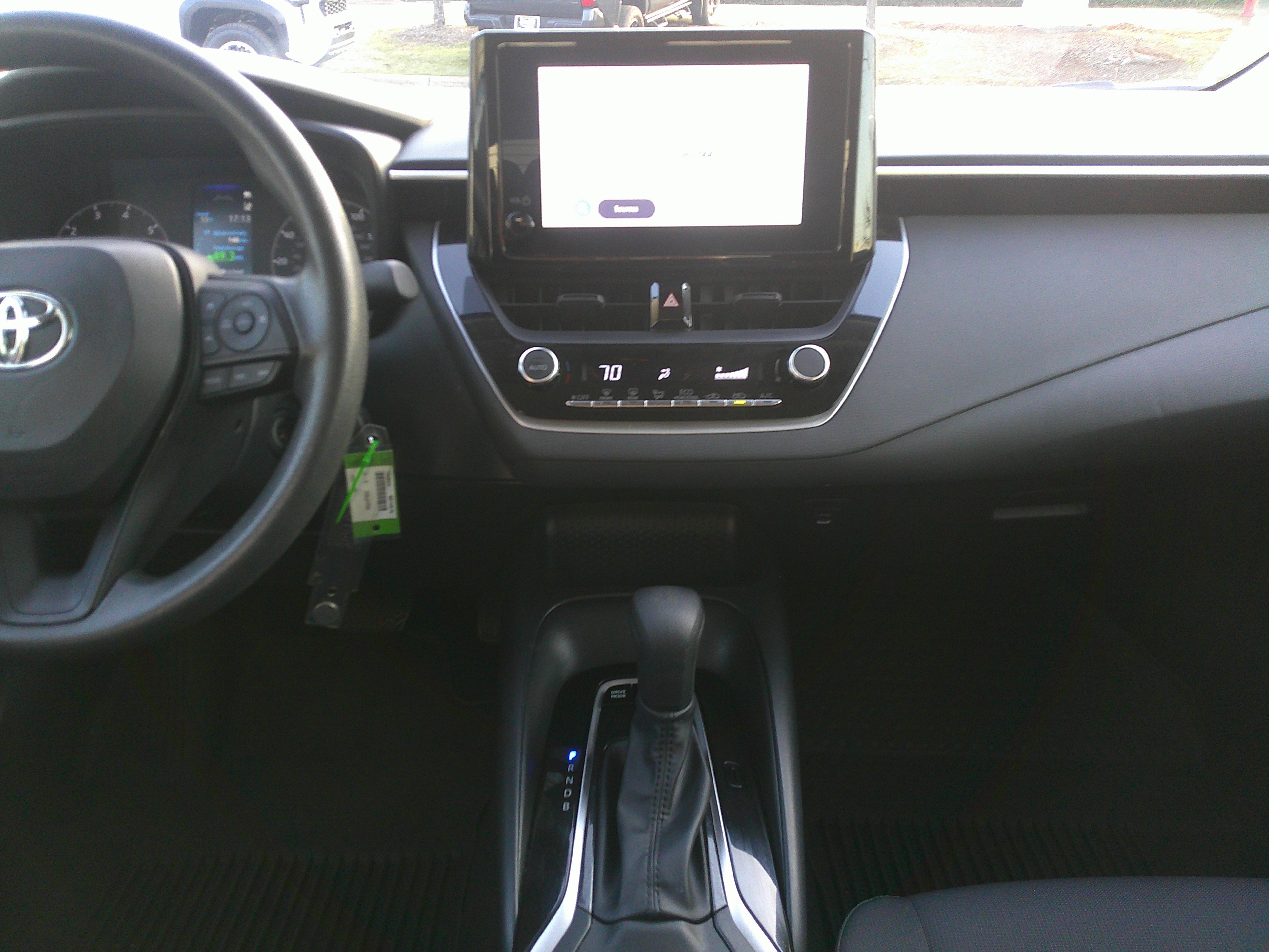 Used 2023 Toyota Corolla LE image 32