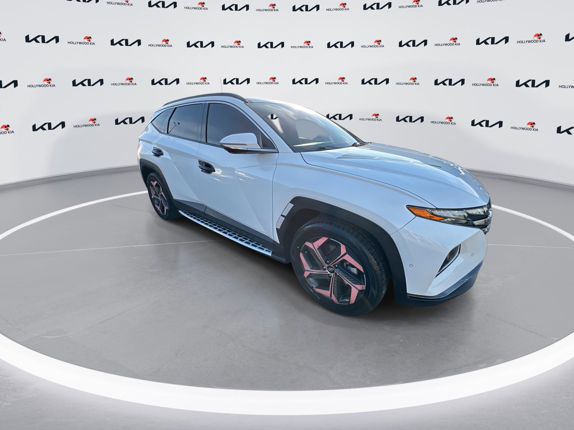 Used 2023 Hyundai Tucson Limited w/ Cargo Package image 2