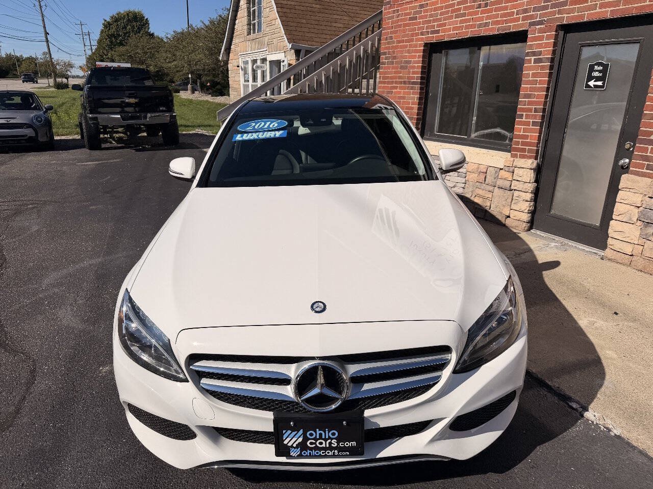 Used 2016 Mercedes-Benz C 300 4MATIC Sedan image 3
