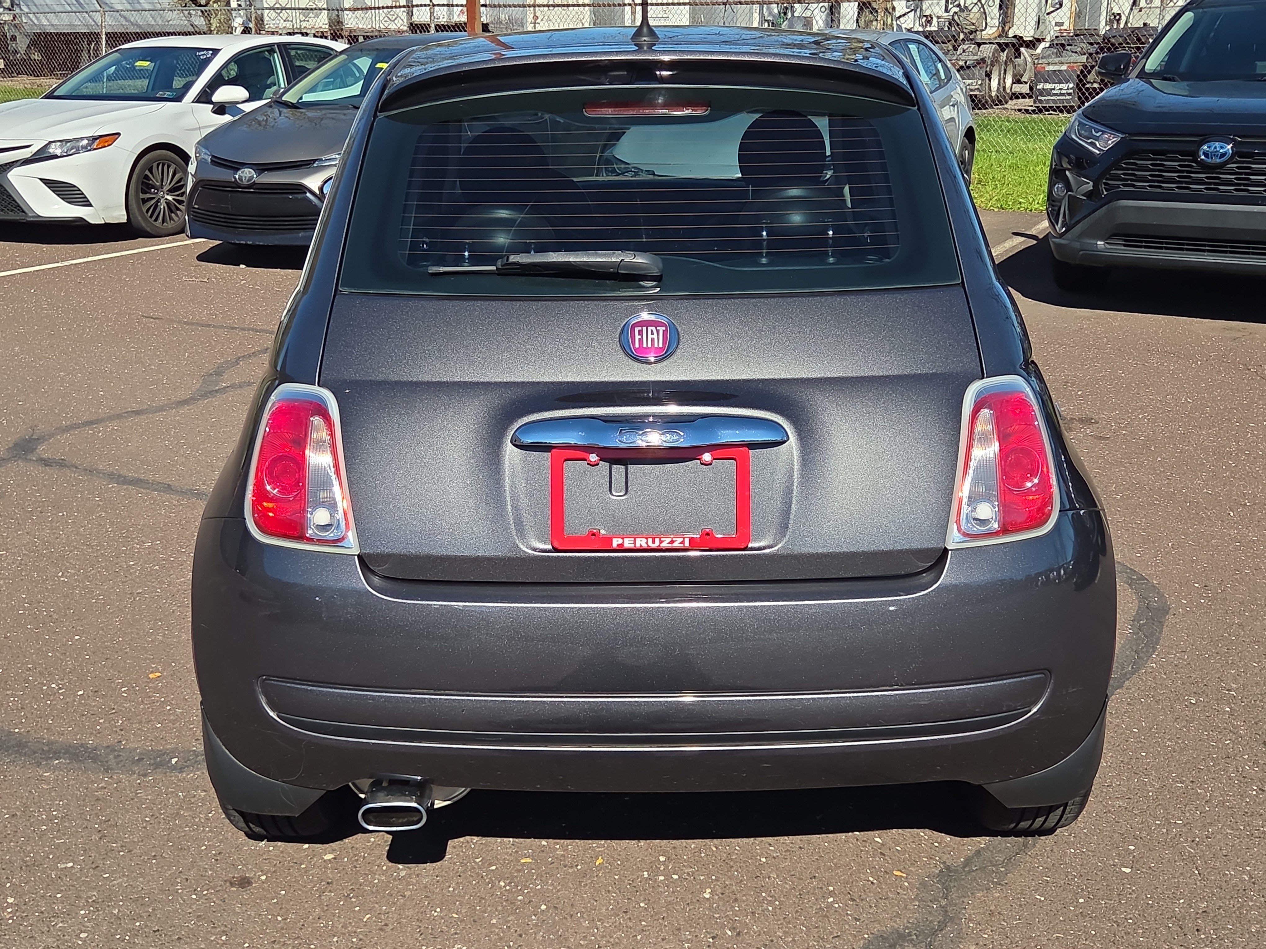 Used 2015 FIAT 500 Pop FWD image 4