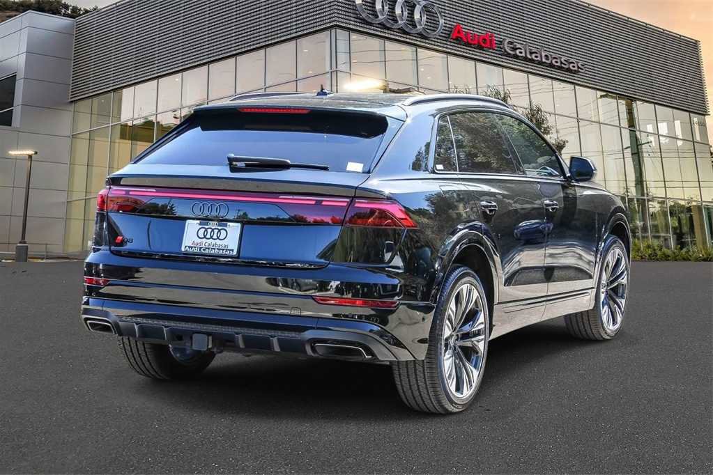 Used 2025 Audi Q8 Premium Plus w/ Premium Plus Package image 4
