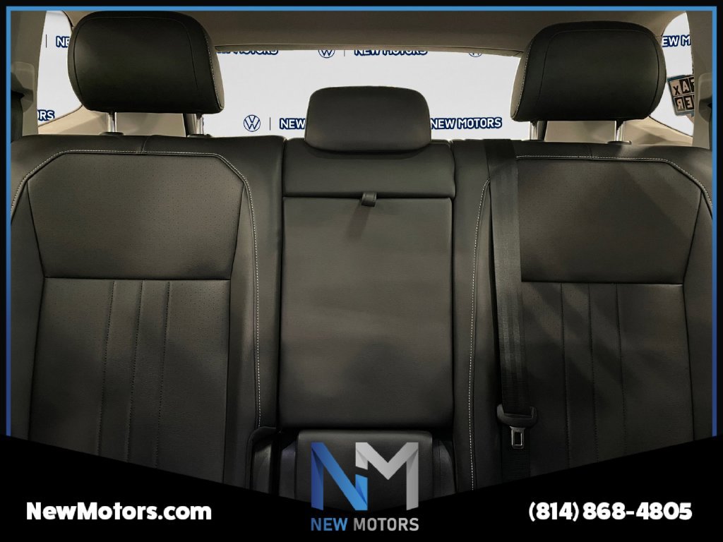 Used 2023 Volkswagen Tiguan SE w/ Panoramic Sunroof Package AWD/4WD image 14