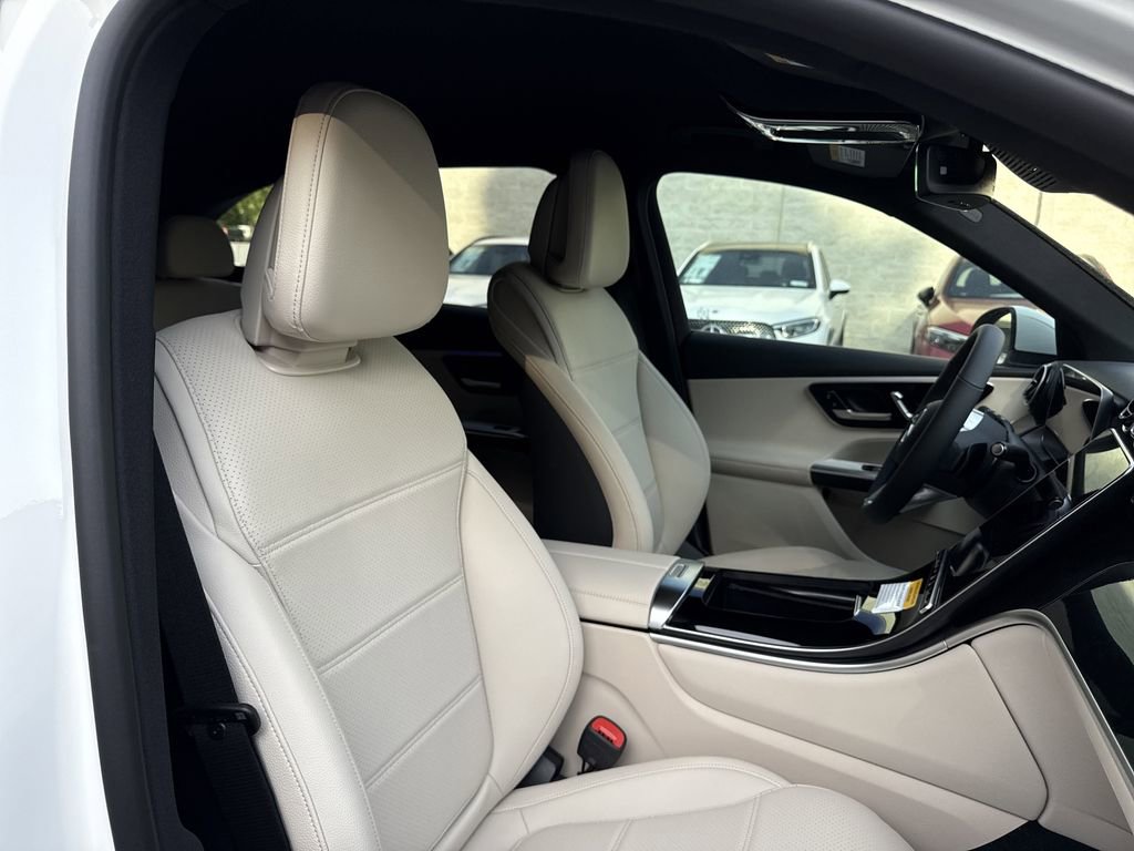 New 2025 Mercedes-Benz GLC 350e 4MATIC image 28