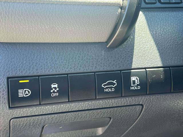 Certified 2019 Toyota Camry LE FWD image 20