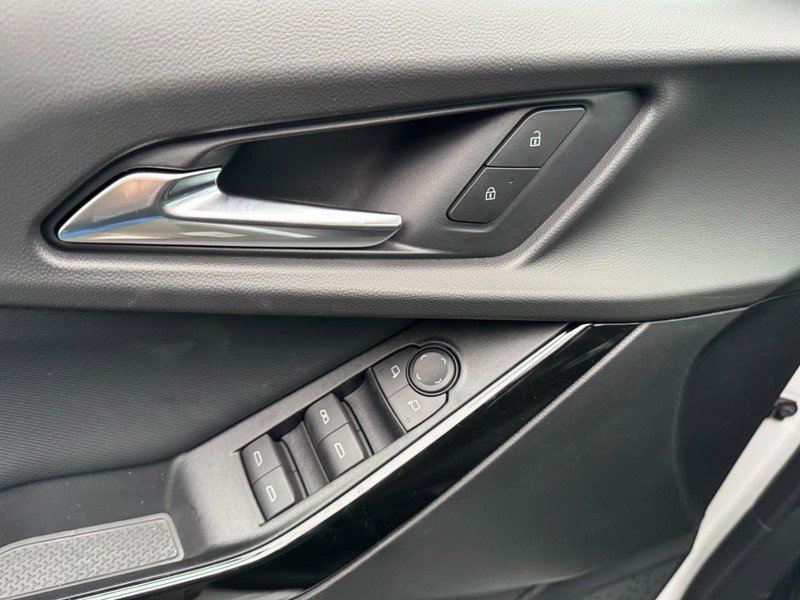 New 2026 Chevrolet Equinox LT w/ Safety and Technology Package image 8