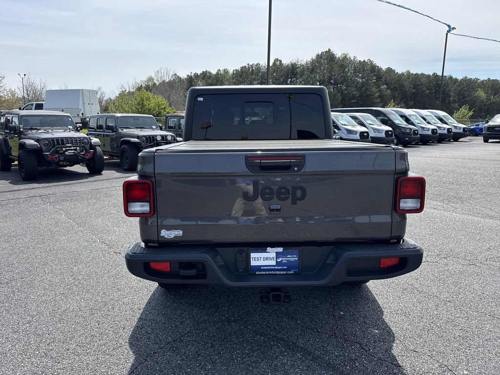 Used 2022 Jeep Gladiator Sport image 6