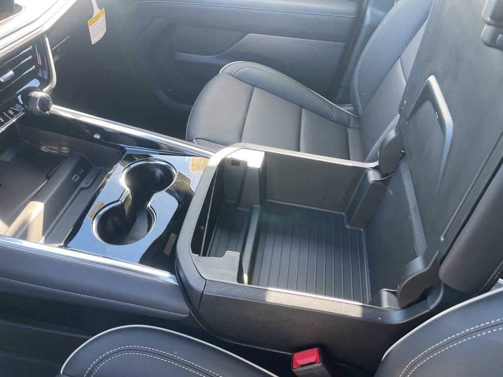 New 2026 Chevrolet Suburban Premier w/ Sun And Tow Package image 34