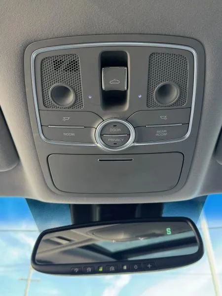 Used 2015 Kia K900 Premium RWD image 38