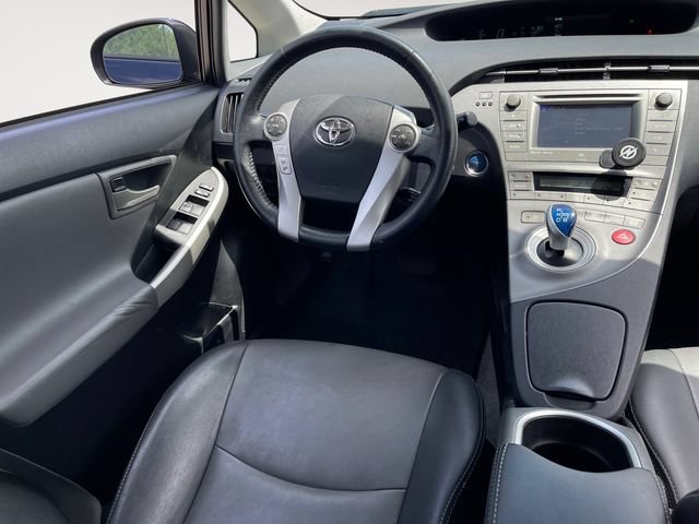 Used 2015 Toyota Prius Four FWD image 11