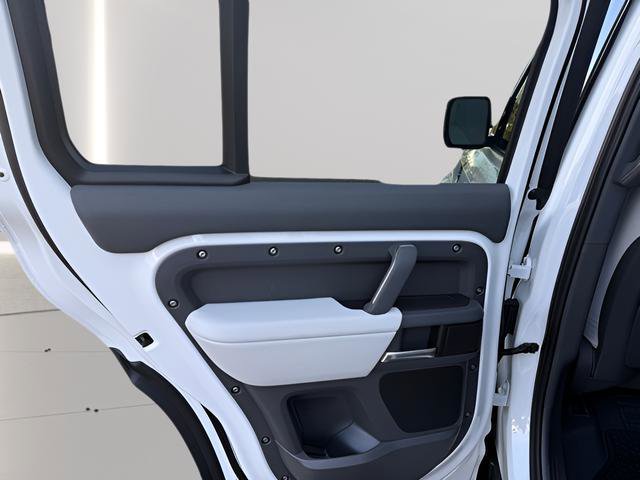 New 2026 Land Rover Defender 110 X-Dynamic SE AWD/4WD image 31
