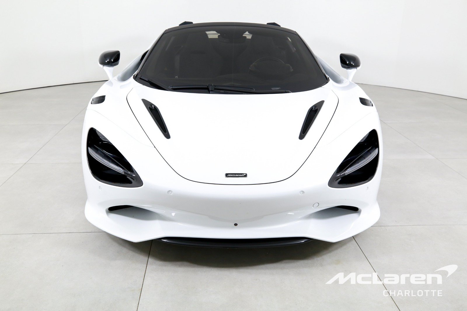 Used 2024 McLaren 750S Spider RWD image 5