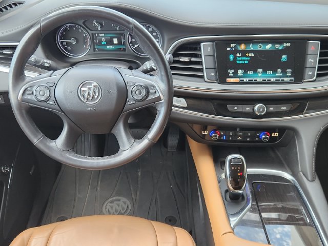 Used 2018 Buick Enclave Premium w/ Experience Buick Package FWD image 27