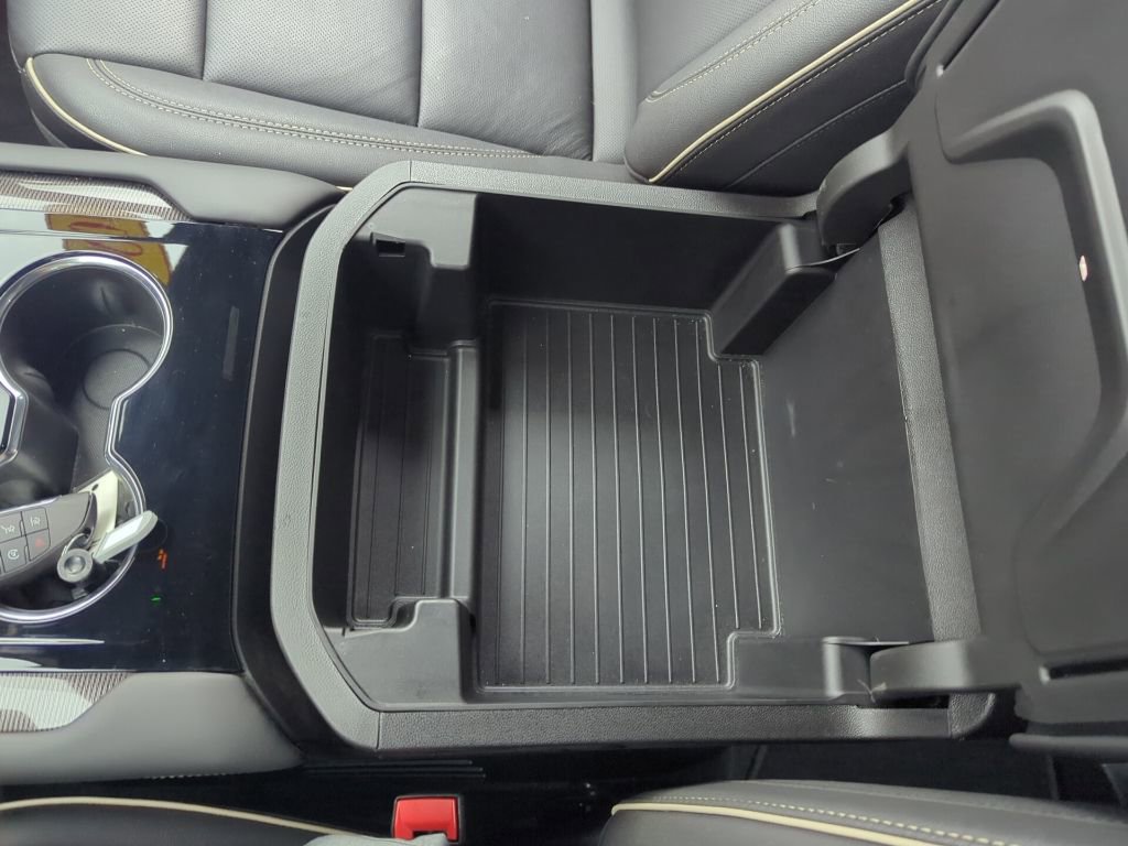 Used 2025 GMC Yukon Elevation w/ LPO, Elevation Black Package image 27