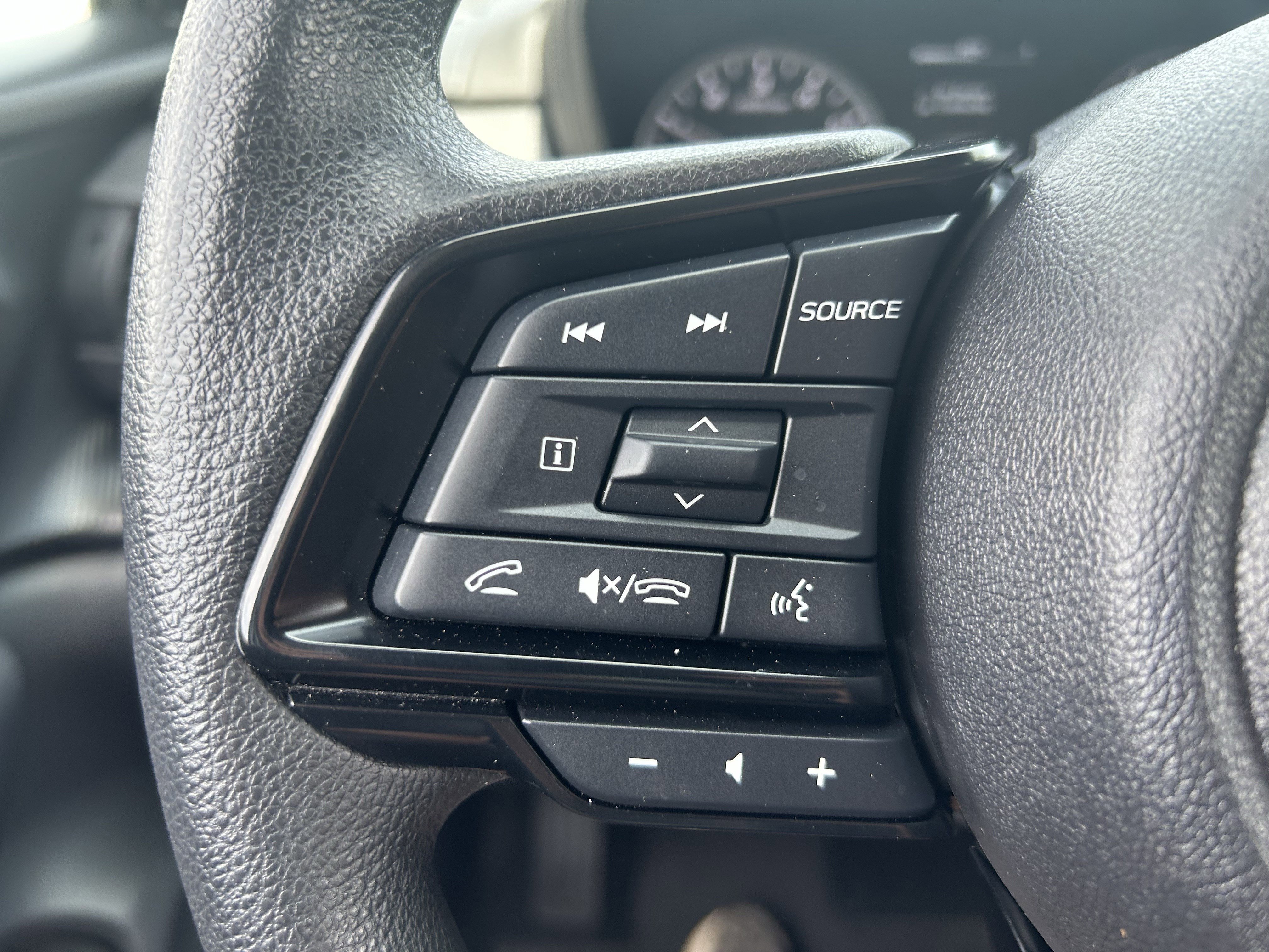 Used 2025 Subaru Crosstrek 2.0i Premium AWD/4WD image 17