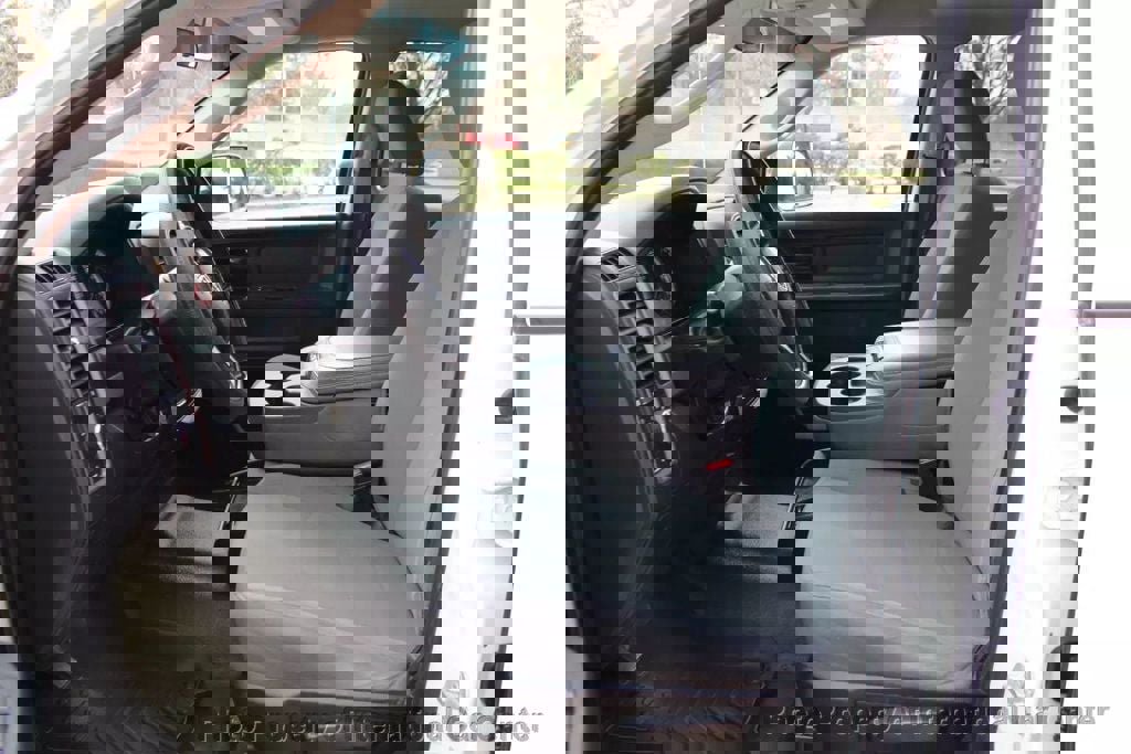 Used 2017 RAM 3500 Tradesman w/ Chrome Appearance Group image 11