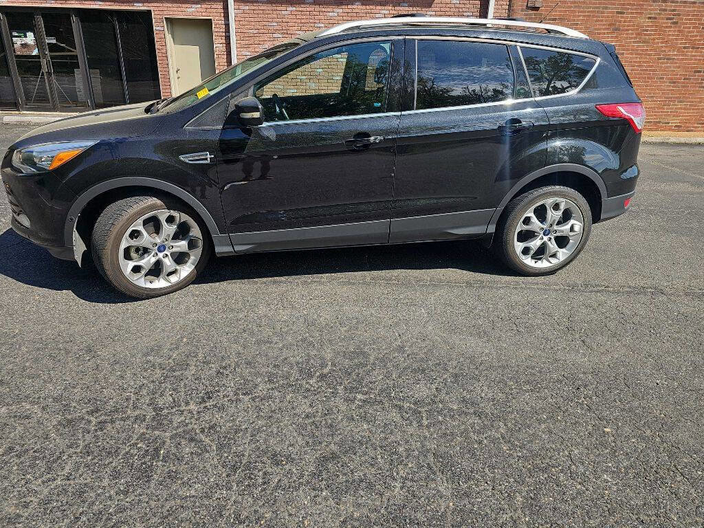 Used 2013 Ford Escape Titanium w/ Parking Technology Pkg AWD/4WD image 4