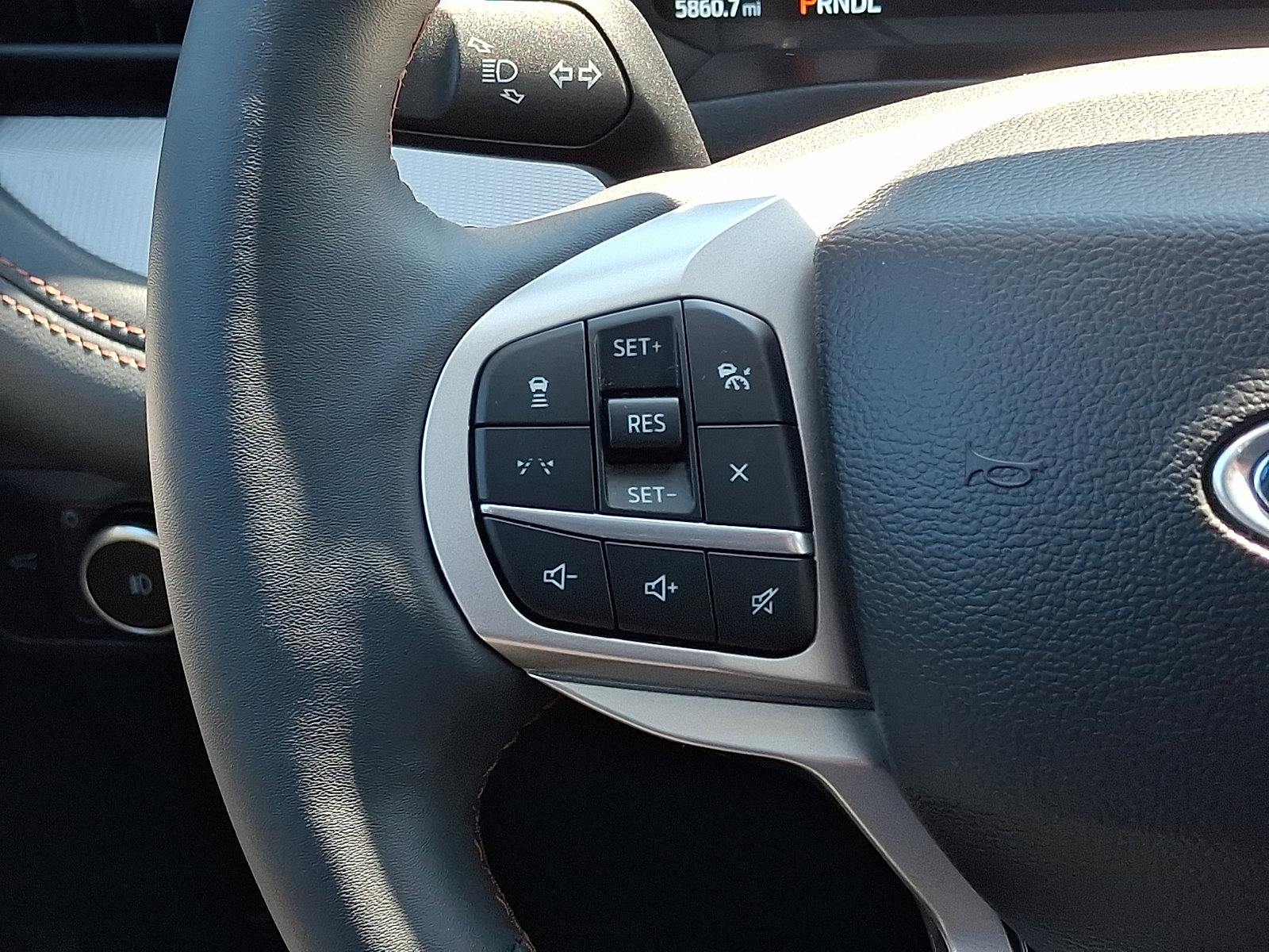 Certified 2025 Ford Explorer Active w/ Active Comfort Package AWD/4WD image 26