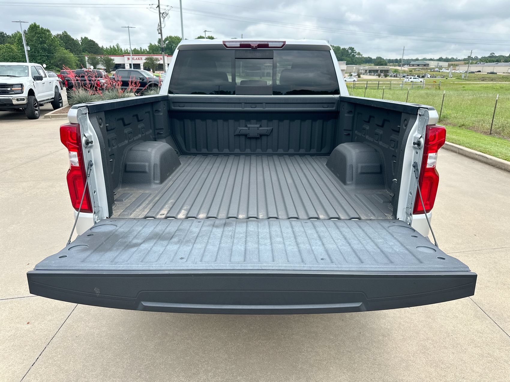 Used 2020 Chevrolet Silverado 1500 LT Trail Boss AWD/4WD image 23