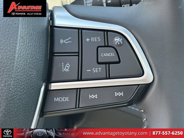 Used 2023 Toyota Highlander XSE AWD/4WD image 29