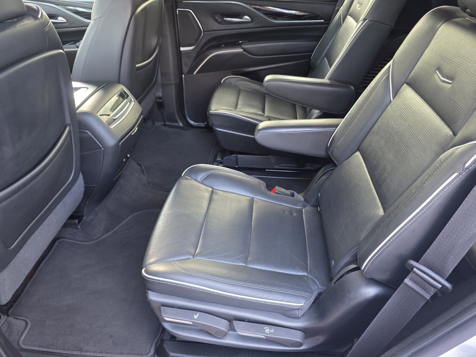 Used 2023 Cadillac Escalade Sport w/ Touring Package image 13