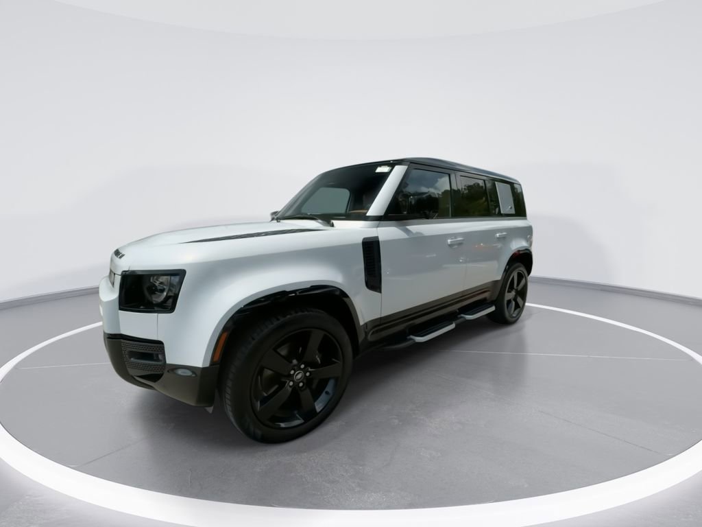 Used 2023 Land Rover Defender 110 V8 AWD/4WD image 5