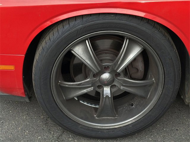 Used 2016 Dodge Challenger R/T image 8