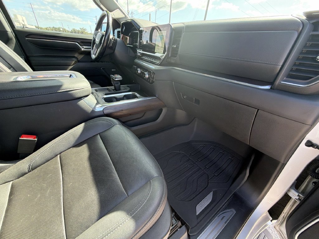 Used 2022 GMC Sierra 1500 SLT w/ SLT Premium Plus Package AWD/4WD image 35